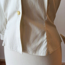 Charger l'image dans la galerie, 1950s - Lovely Striped Cotton Blouse - W29 (74cm)