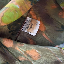 Charger l'image dans la galerie, 1950s 1960s - TERGAL, France - Roseprint Satin Blouse - Sz 48