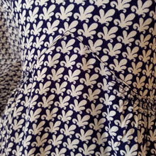 Charger l'image dans la galerie, 1940s - Gorgeous Lantern Sleeves Rayon Dress - W28.5 (72cm)