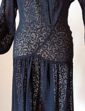 Cargar imagen en el visor de la galería, 1930s - Exquisite Art Deco Ink Blue Sheer Dress - W39 (100cm)