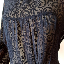 Cargar imagen en el visor de la galería, 1930s - Exquisite Art Deco Ink Blue Sheer Dress - W39 (100cm)