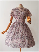 Carica l'immagine nel visualizzatore di Gallery, 1950s - Adorable Light Pink Floral Dress - W30 (76cm)