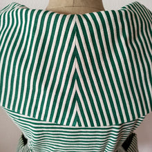 Charger l'image dans la galerie, 1950s - Iconic French Green Stripes Cotton Dress - W25 (64cm)