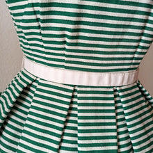 Charger l'image dans la galerie, 1950s - Iconic French Green Stripes Cotton Dress - W25 (64cm)
