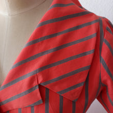 Charger l'image dans la galerie, 1950s 1960s - Fabulous Salmon Pink Striped Cotton Dress - W30 (76cm)