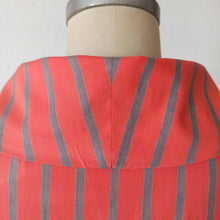 Charger l'image dans la galerie, 1950s 1960s - Fabulous Salmon Pink Striped Cotton Dress - W30 (76cm)
