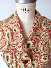 Cargar imagen en el visor de la galería, 1940s - Superb Tile Printed Rayon Dress - W28.5 (72cm)