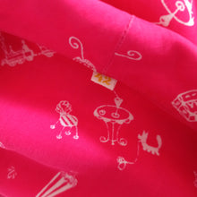 Charger l'image dans la galerie, 1940s 1950s - Adorable Pink Novelty Print Cotton Blouse - Sz 42