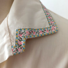 Charger l'image dans la galerie, 1940s 1950s - MAURICE-BOUSSAC, Paris - Barrel Buttons Blouse - W30 (76cm)