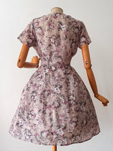 Carica l'immagine nel visualizzatore di Gallery, 1950s - Adorable Light Pink Floral Dress - W30 (76cm)