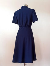Carica l'immagine nel visualizzatore di Gallery, 1960s 1970s - Does 40s Navy Blue Dress - W28 (72cm)