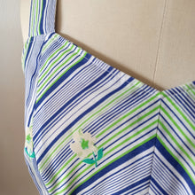 Laden Sie das Bild in den Galerie-Viewer, 1970s - Adorable Floral Striped Dress - W33 (84cm)