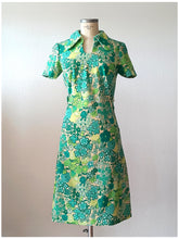 Load image into Gallery viewer, 1960s - Fabulous Green Floral Dress - W31 (80cm)