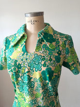 Load image into Gallery viewer, 1960s - Fabulous Green Floral Dress - W31 (80cm)