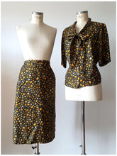 Charger l'image dans la galerie, 1960s - 2pc Abstract Satin Set - W29 (74cm)