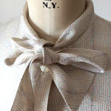 Charger l'image dans la galerie, 1960s - Divine Rayon Silk Lurex Blouse - Sz 36