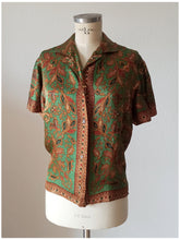 Laden Sie das Bild in den Galerie-Viewer, 1960s - Precious Rayon Satin Blouse