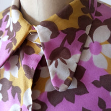 Laden Sie das Bild in den Galerie-Viewer, 1960s - HHKG, Germany - Stunning Floral Blouse - Sz 53