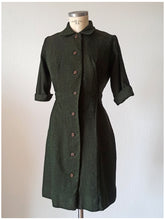 Carica l'immagine nel visualizzatore di Gallery, 1960s - Delicious Green Leaves Gab Wool Dress - W29 (74cm)