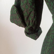Carica l'immagine nel visualizzatore di Gallery, 1960s - Delicious Green Leaves Gab Wool Dress - W29 (74cm)