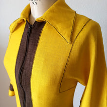Charger l'image dans la galerie, 1960s - Stunning Yellow Front Zipper Rayon Dress - W31 (80cm)