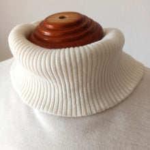 Laden Sie das Bild in den Galerie-Viewer, 1970s - RAWE RHEDA, Germany - Delightful Balloon Sleeves Dress - Sz 40/42