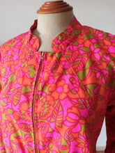 Laden Sie das Bild in den Galerie-Viewer, 1960s - R-O-M-A, France - Fabulous Springtime Coat - Sz M/L