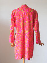 Laden Sie das Bild in den Galerie-Viewer, 1960s - R-O-M-A, France - Fabulous Springtime Coat - Sz M/L