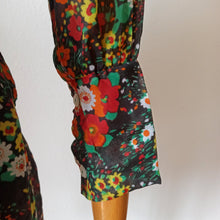 Load image into Gallery viewer, 1970s - Lovely Colorful Floral Dress - W27.5 (70cm)