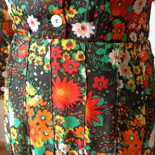Load image into Gallery viewer, 1970s - Lovely Colorful Floral Dress - W27.5 (70cm)
