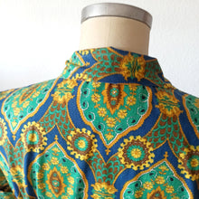 Load image into Gallery viewer, 1960s - Gorgeous Printed Cotton Home-Dress - Sz 44