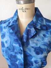 Laden Sie das Bild in den Galerie-Viewer, 1960s - MA ROBE, France - Gorgeous Blue Dress - Sz 46