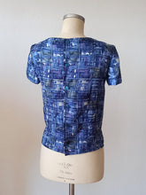 Charger l'image dans la galerie, 1960s - AUX TROIS QUARTIERS, Paris - Abstract Satin Blouse