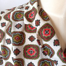 Charger l'image dans la galerie, 1960s - Cute Printed Nylon Home Dress - Sz 44