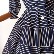 Load image into Gallery viewer, 1950s 1960s - DAHLMODELLER, Netherlands - Exquisite Striped Dress - W25 (64cm)