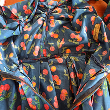 Charger l'image dans la galerie, 1950s - PRINTEMPS, Paris - Outstanding Beauty Cherries Dress - W26 (66cm)