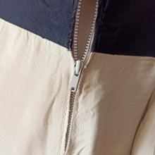 Cargar imagen en el visor de la galería, 1940s - Fabulous Yellow Cream Rayon Dress - W29 (74cm)