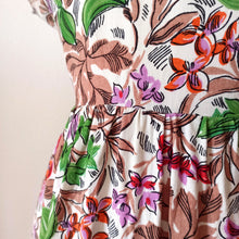 Cargar imagen en el visor de la galería, 1940s - Gorgeous Colorful Floral Rayon Dress - W28.5 (72cm)