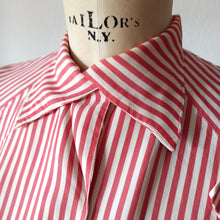 Cargar imagen en el visor de la galería, 1940s 1950s - Adorable Candy Stripes Rayon Blouse - W33 (84cm)