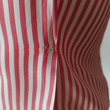 Cargar imagen en el visor de la galería, 1940s 1950s - Adorable Candy Stripes Rayon Blouse - W33 (84cm)