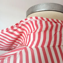 Cargar imagen en el visor de la galería, 1940s 1950s - Adorable Candy Stripes Rayon Blouse - W33 (84cm)