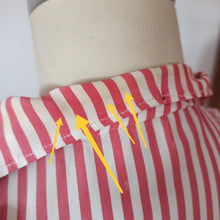 Cargar imagen en el visor de la galería, 1940s 1950s - Adorable Candy Stripes Rayon Blouse - W33 (84cm)