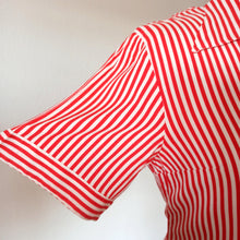 Cargar imagen en el visor de la galería, 1940s 1950s - Gorgeous Candy Stripes Rayon Blouse - Sz. 44