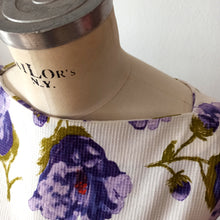 Charger l'image dans la galerie, 1950s 1960s - Gorgeous Purple Floral Cotton Dress - W26 (66cm)
