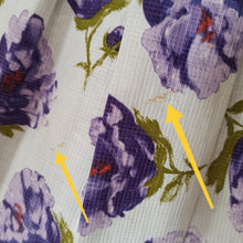 Charger l'image dans la galerie, 1950s 1960s - Gorgeous Purple Floral Cotton Dress - W26 (66cm)