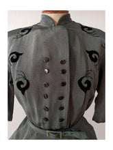 Carica l'immagine nel visualizzatore di Gallery, 1940s - Stunning Greyish Green Taffeta Dress - W28.5 (72cm)