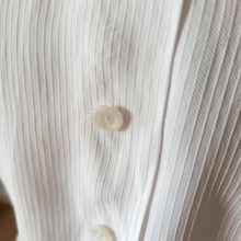 Charger l'image dans la galerie, 1950s - Cute White Textured Rayon Blouse - Sz 44