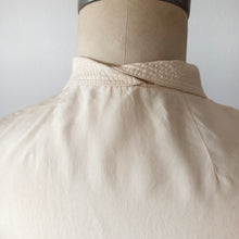 Charger l'image dans la galerie, 1950s - WOCO BADEN-BADEN, Germany - Pure Silk Ivory Blouse - Sz 44