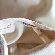 Charger l'image dans la galerie, 1950s - WOCO BADEN-BADEN, Germany - Pure Silk Ivory Blouse - Sz 44