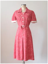 Cargar imagen en el visor de la galería, 1940s - Gorgeous Pink Linen Belted Dress - W34 (86cm)